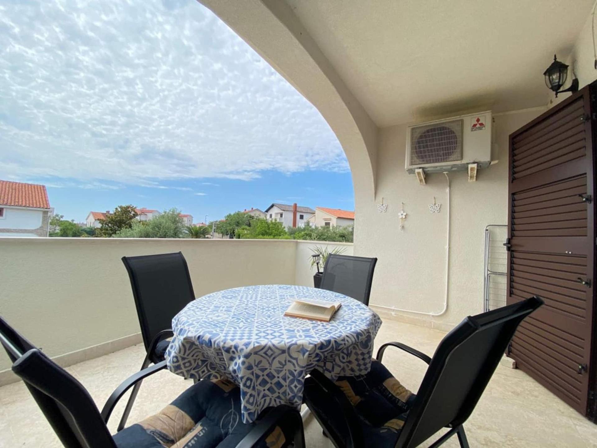 Apartments Xenia Krk Krk Town Luaran gambar